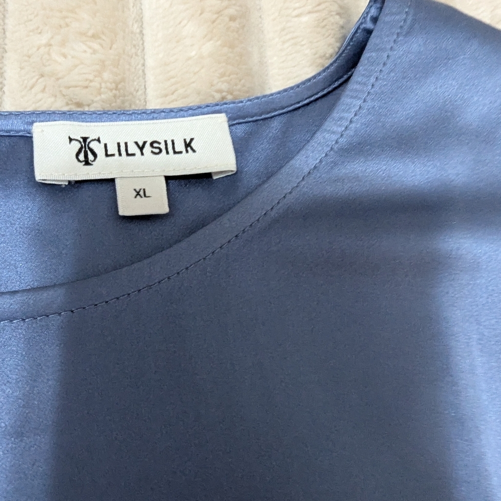Lilysilk Elegant Sleeveless Blue Silk Top - Picture 4 of 6